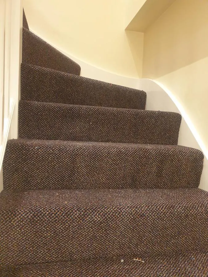 London Luxury 3 Bedroom 2 Bathrooms Flat 1 Min To Redbridge Station Free Parking & Wifi Wanstead Apartment